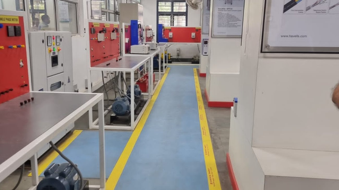 Advanced Electrician Lab Developed By BS6 Auto India (4)